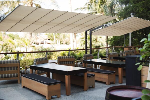 outdoor-restaurant-furniture_1-3000x2000